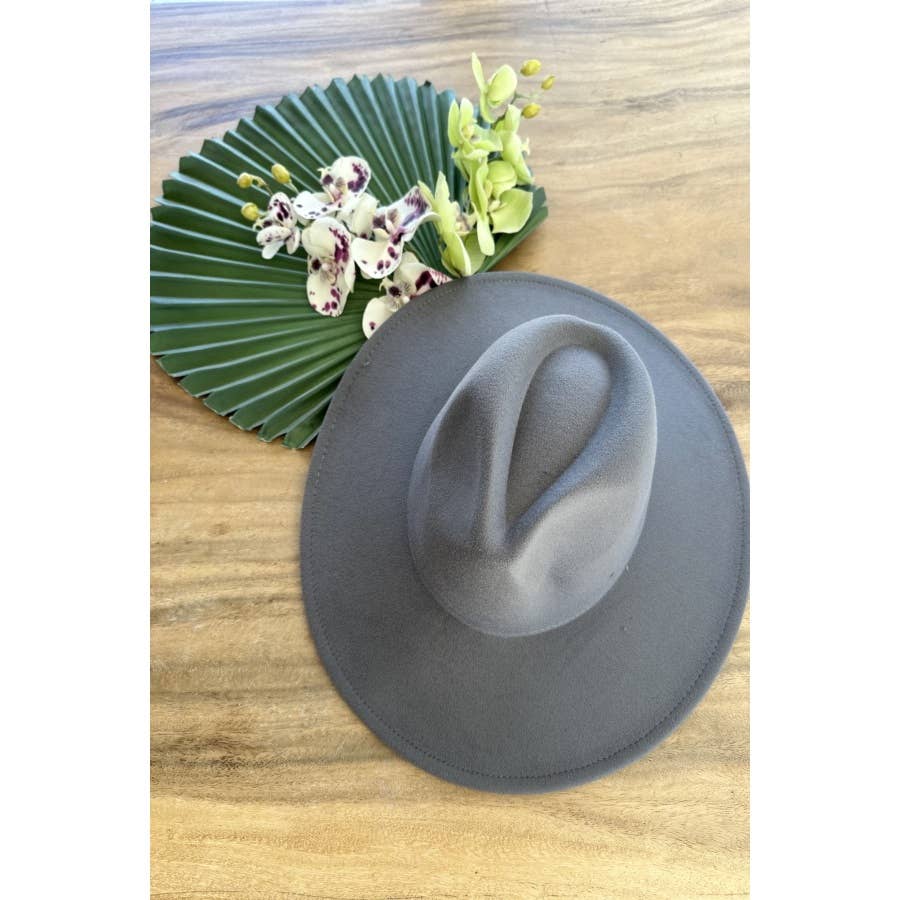 VEGAN FELT PANAMA HAT: WHITE / ONE SIZE